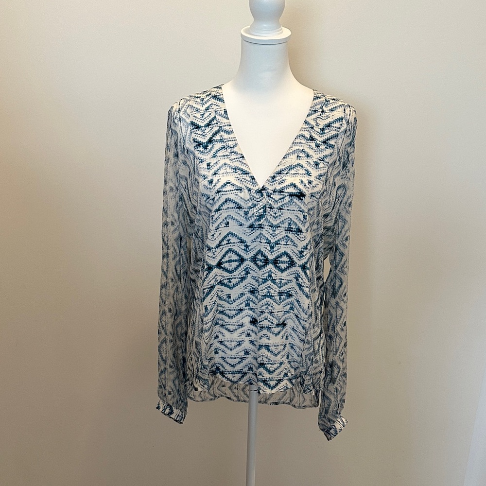 Twelfth Street by Cynthia Vincent Blue and White Patterned Blouse